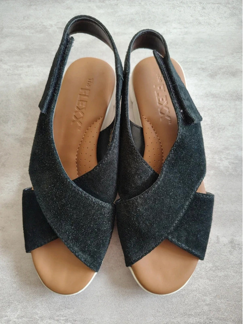 The FLEXX Black Suede Cross Strap Sandals Size 7.5 Comfort